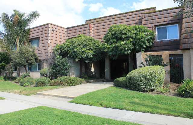 12020 Downey Avenue
