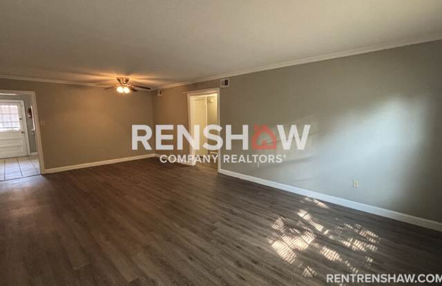 3210 Thirteen Colony Mall