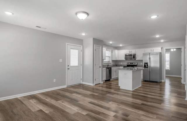 Spacious 3-Bed Home Coming Soon – Minutes from I-75 & Shopping!