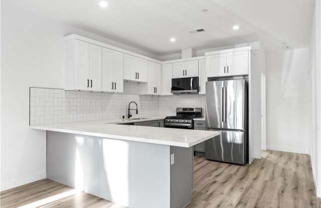 10857 Morrison Street