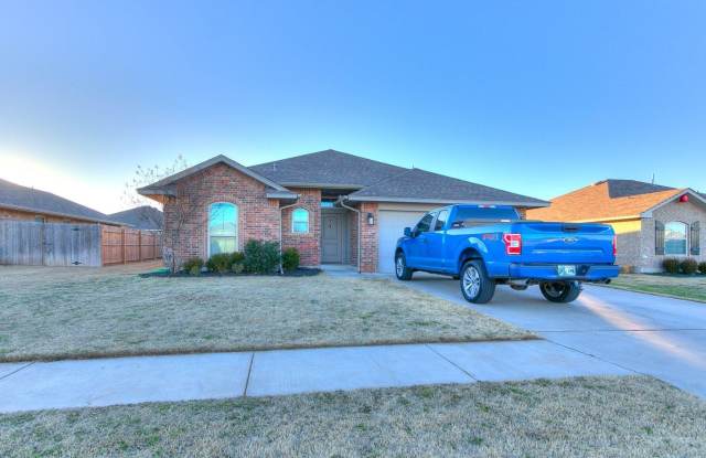 Photo of 3bed/2bath Home Available in the Heart of Newcastle!