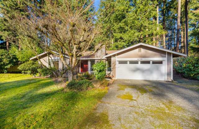 Charming 3 Bedroom Rambler in Education Hill