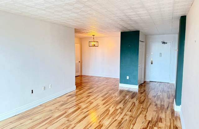 Photo of Spacious Condo—Utilities and Parking Included!