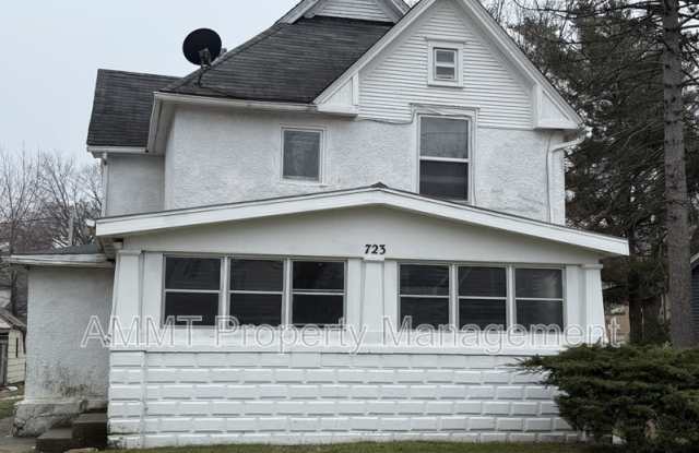 723 West 1st Street - 2-Upper
