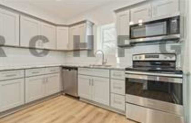 49 East 16th St. Southwest