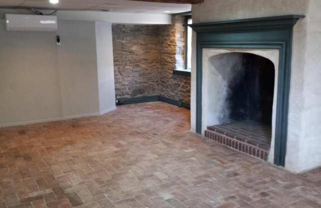 1398 E OREGON Road unit: A