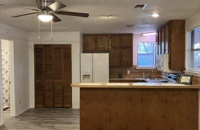 20681 Fm 306 Unit A
