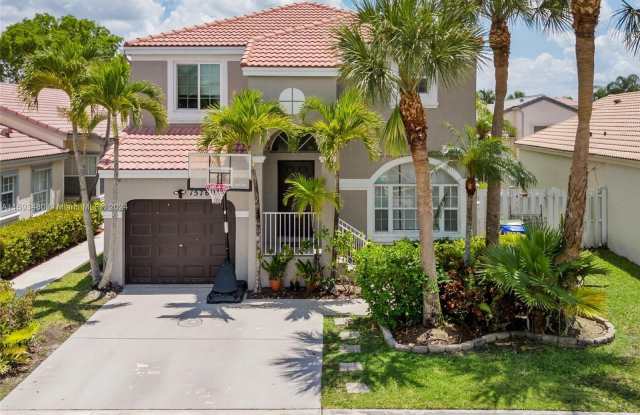 15760 NW 16th Ct