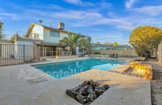 966 East La Jolla Drive