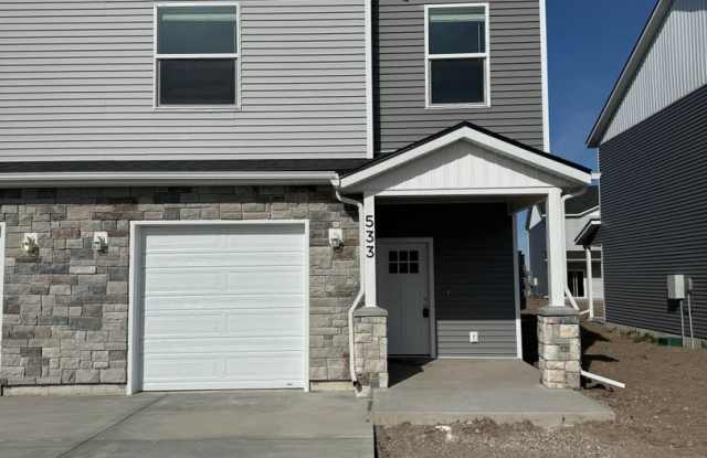 New  Modern 2-Story Townhome for Rent in Sugar Mills Townhome Division! 3 Bedroom, 2.5 Bathroom, Washer/Dryer Included  Garage by Real Property Management photos photos