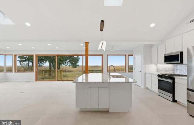 1345 ELLICOTT Avenue