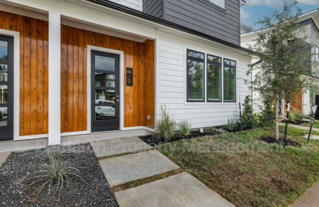 213 Lynn Drive - 203