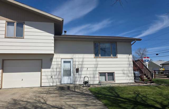 Cute Twinhome is South/Central Bismarck