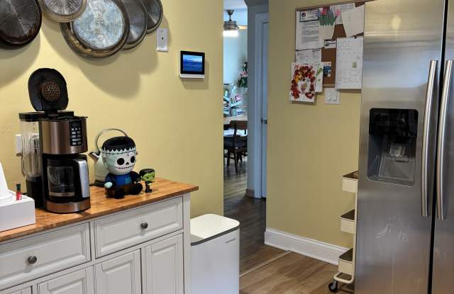 Photo of 4224 New England Avenue