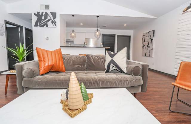 Thompson Place Apartments