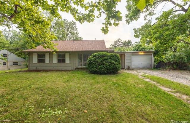 2310 Pinecrest Avenue - 2310 Pinecrest Avenue, Ann Arbor, MI 48104