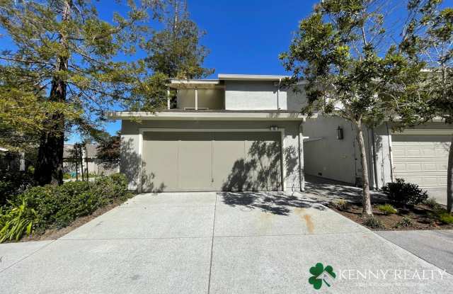 Large 3 Bedroom Townhouse in Great Neighborhood in San Mateo - 26 Creekridge Court, San Mateo, CA 94402