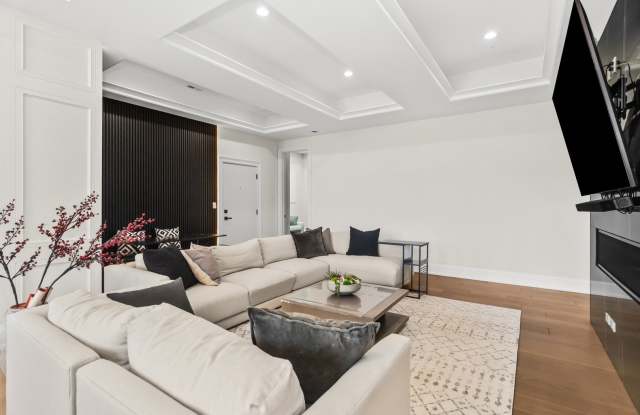 1425 W Fullerton Avenue unit: 3N