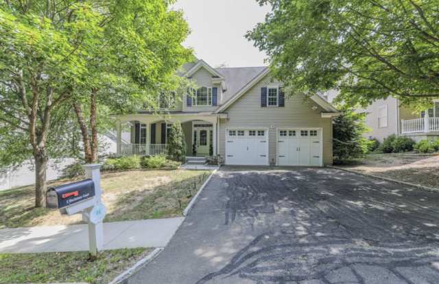 2 Blackstone Court