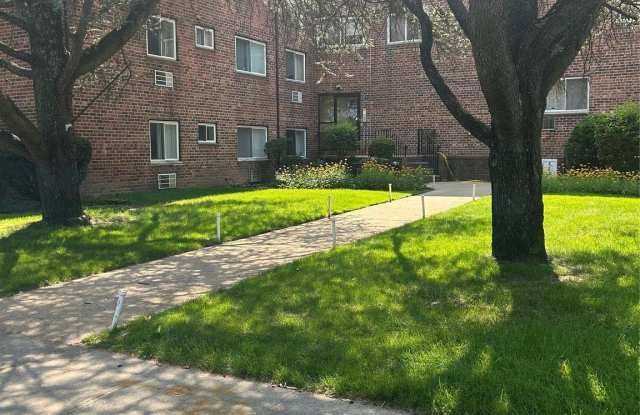 50-52 Gibson Boulevard