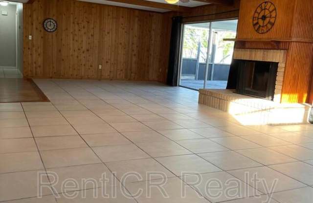 810 Maple Ridge Road