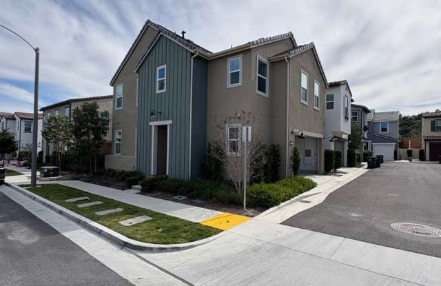 Beautiful Home Bedford Community!