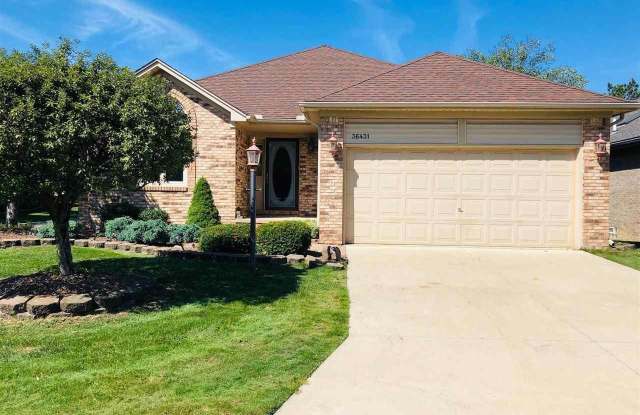 Nice Two(2) Bedroom Central Air Condo house - 36431 Palamino Court, Macomb County, MI 48035