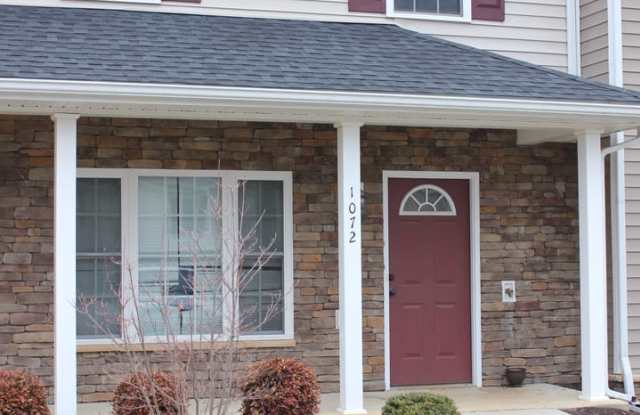 3 Bedroom, 2.5 Bath Townhome for Rent - 1072 Wellington Drive, Harrisonburg, VA 22802