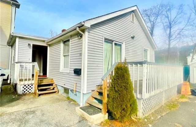 41 Revolutionary Road - 41 Revolutionary Road, Ossining, NY 10562