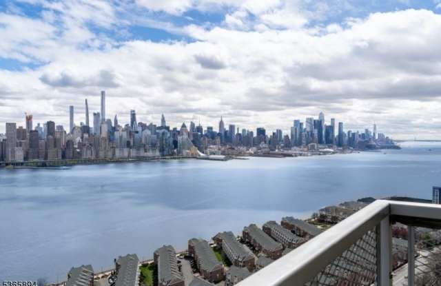 Photo of 6600 Boulevard East