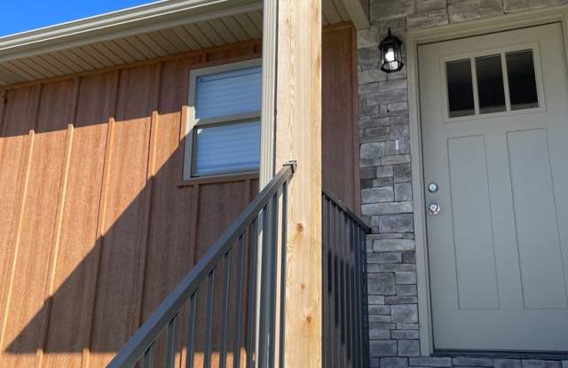 Luxury Lake Living Starts Here – Brand-New 2 Bed, 2 Bath Duplex in Kimberling City