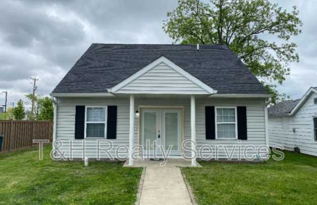 3008 North Pauline Avenue