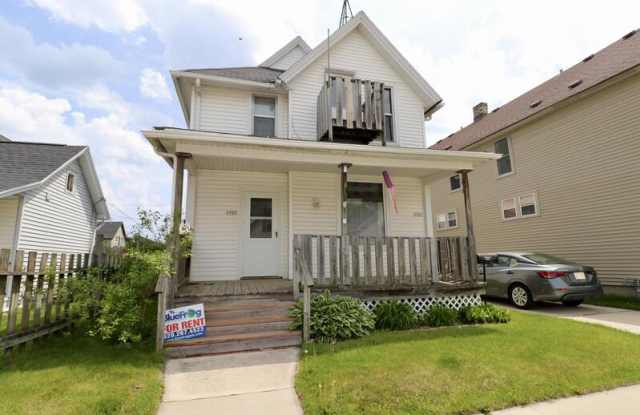 1725/1727 South 12th Street - 1727 Upper