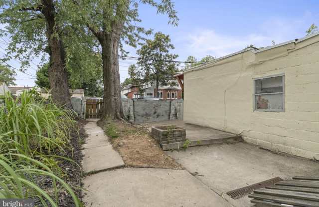 614 STATION Avenue unit: B