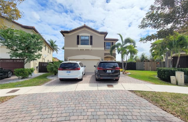 8765 NW 114th Pl - 8765 NW 114th Pl, Doral, FL 33178