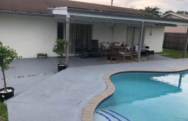 4770 Northwest 77th Terrace