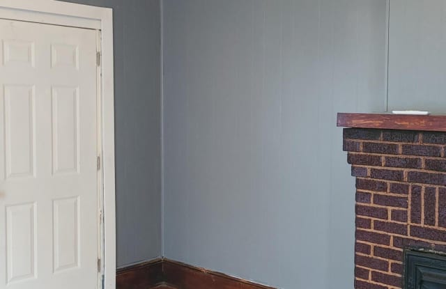 203 Delaware Street unit: B