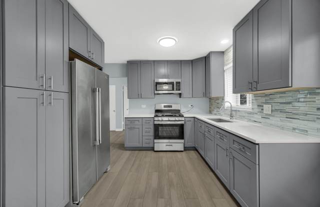 3725 N Harlem Avenue unit: F