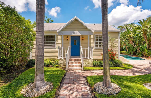 255 NE 12th Street