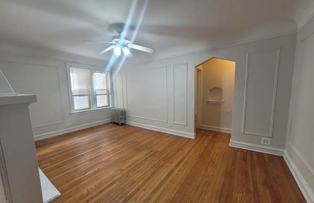 Photo of 2240 W. Farwell #2B