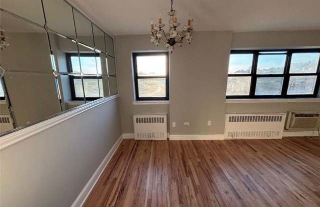 4200 Herkimer Pl # 7676