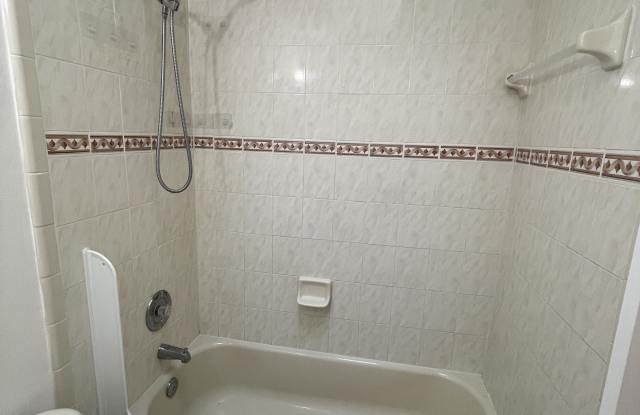 144 Hummingbird Street