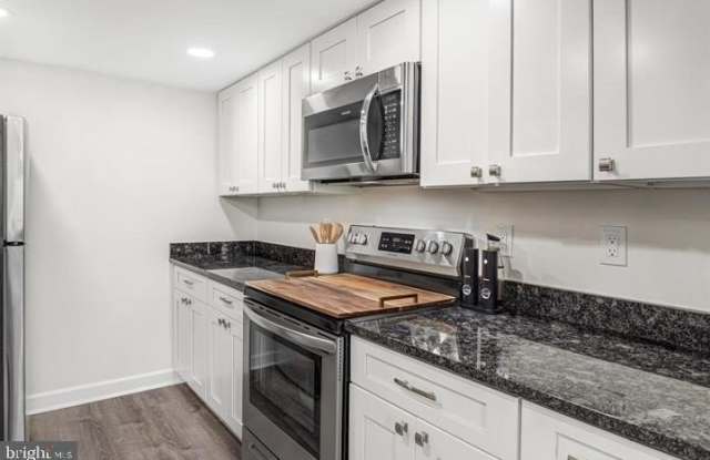 2454 KILPATRICK Place