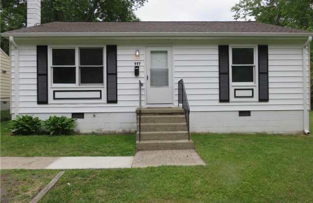 117 N Ivy Avenue