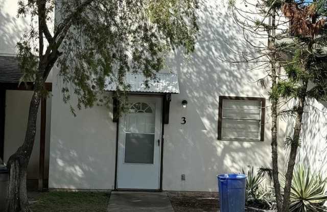 801 CONTINENTAL DR. unit: 3