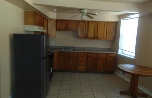 2985 YORKSHIP Square unit: 2B