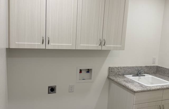 Photo of 1147 Dewitt Ave