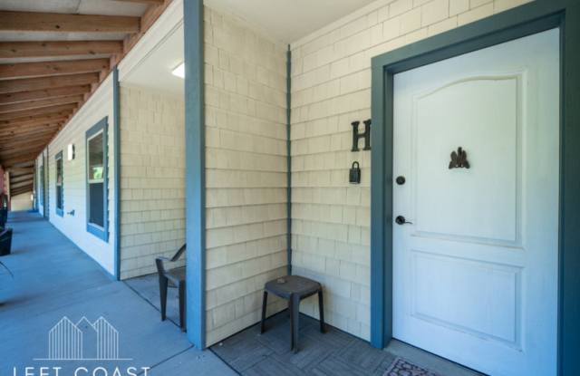 526 Northwest Coast Street