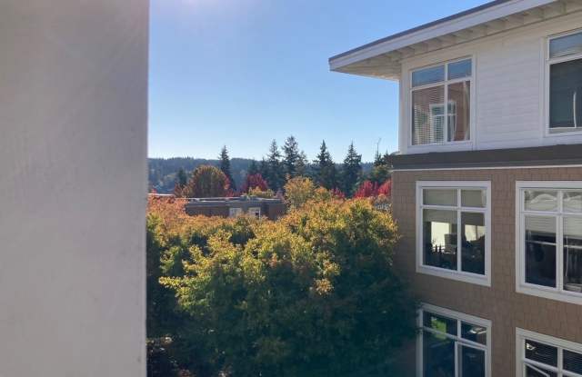 Harbor Square Condominium