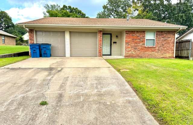 Newly Remodeled Brick Home 3/2 Two Car Garage